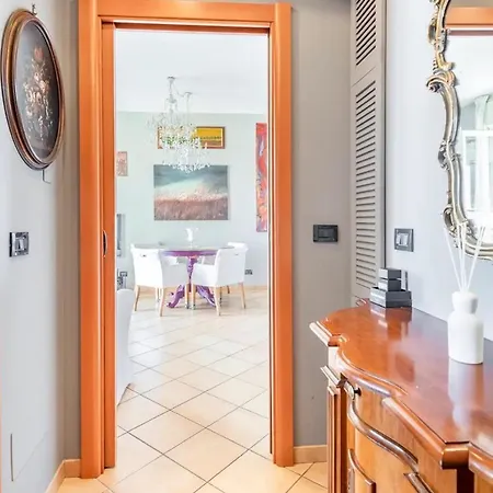 Glassy Daire Milano